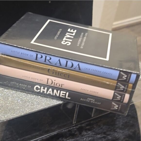 Little Guides To Style: The Story Of Four Iconic Fashion Houses - Picture 9 of 10